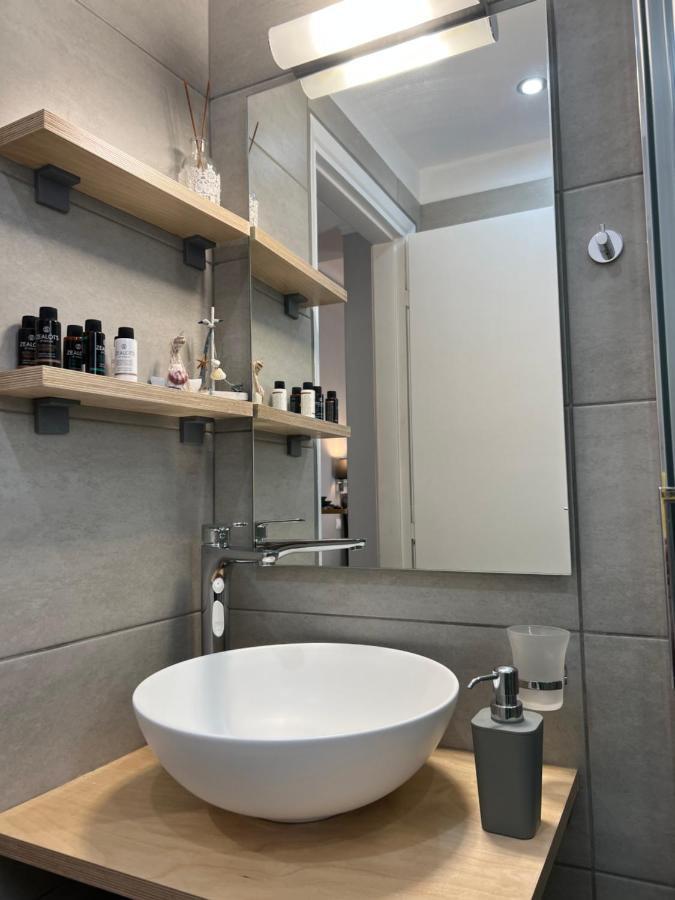 Living Near Acropolis By Sylvia Staikou At Nikis Str Apartment Атина Екстериор снимка