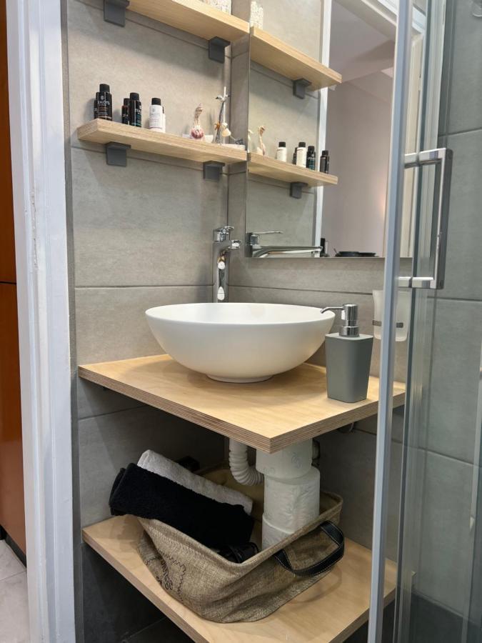 Living Near Acropolis By Sylvia Staikou At Nikis Str Apartment Атина Екстериор снимка